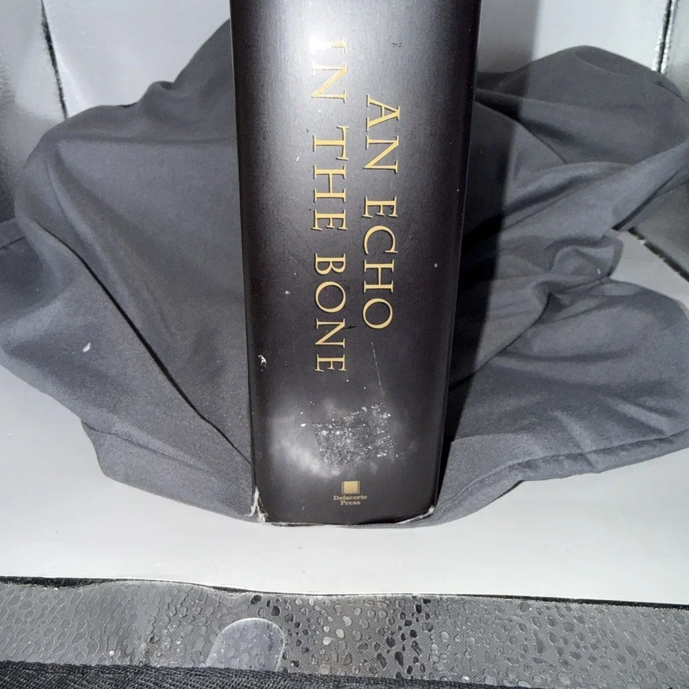 An Echo in the Bone by Diana Gabaldon (2009, HC) VG + FIRST EDITION